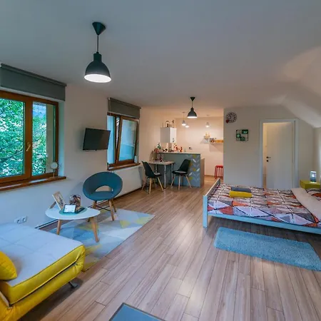 Apartment Dragonfly With Garden & Free Private Parking