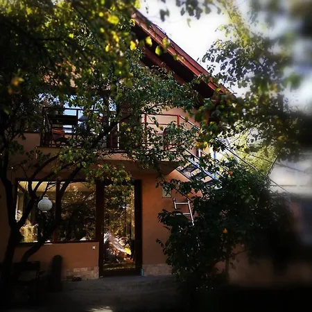 Dragonfly With Garden & Free Private Parking